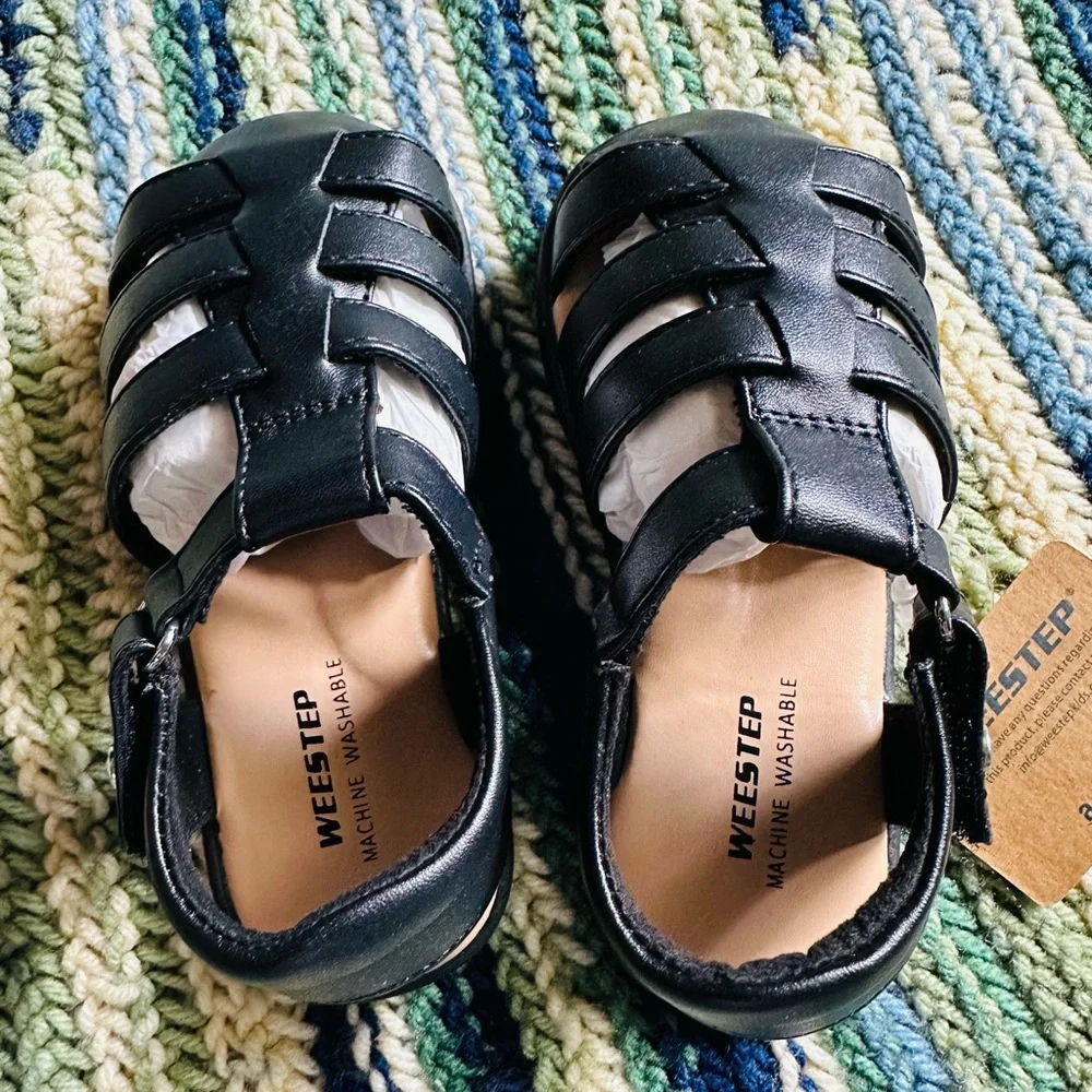 Classic Black Leather Sandals with Cushioned Footbed - Picture 3 of 6